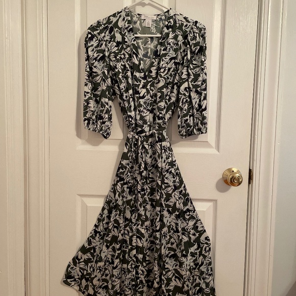 Nordstrom Signature Green Fall Dress, size 4, Silk - Picture 1 of 5
